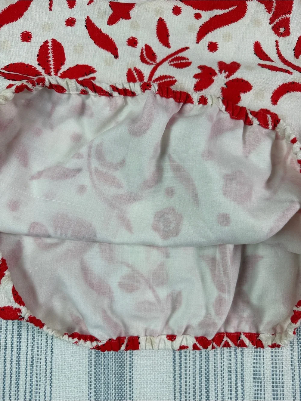 Cupcakes and Cashmere Red Floral Linen Blend Puff Sleeve Top Large